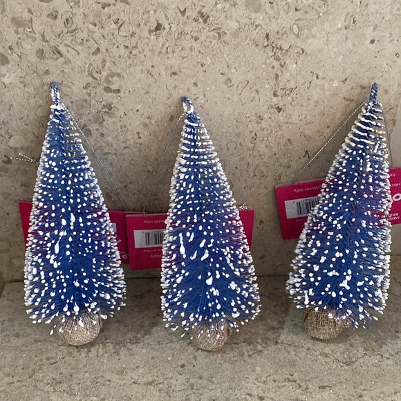 Christmas Tree Ornaments. Set of 3. - Picture 4 of 6